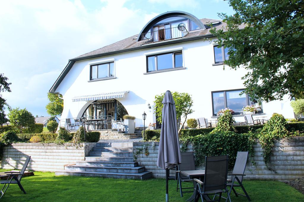 Les Alisiers Hotel Nadrin Exterior foto